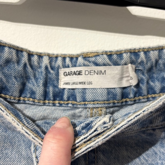 🎉4/30$🎉 Garage Light Blue Distressed Flare Jeans - Picture 2 of 6